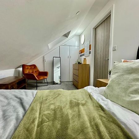 Stylish One Bedroom & A Sofa Bed 카디프 외부 사진