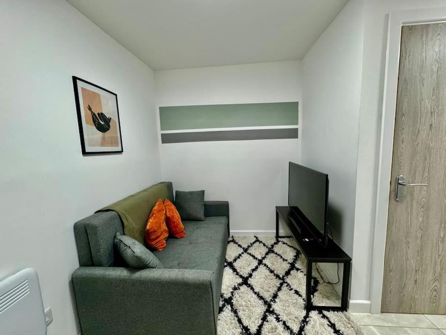 Stylish One Bedroom & A Sofa Bed 카디프 외부 사진
