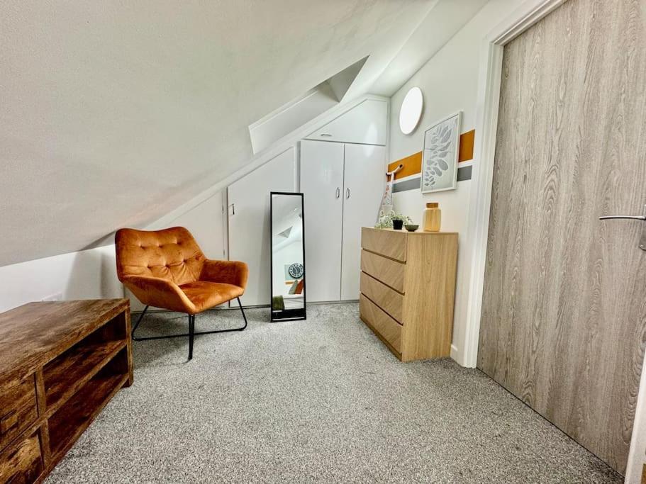 Stylish One Bedroom & A Sofa Bed 카디프 외부 사진